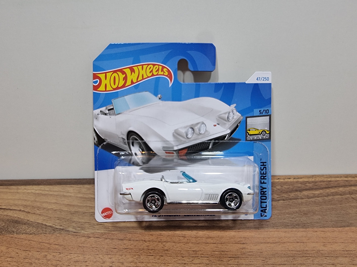 Hot Wheels '72 Stingray Convertible