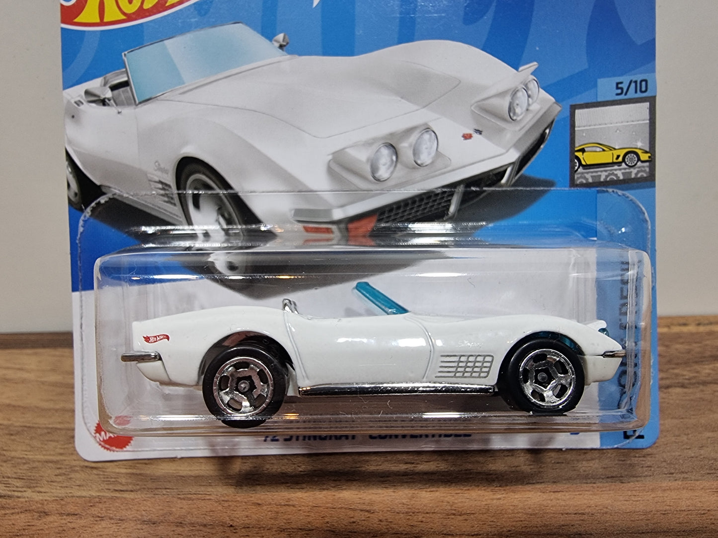 Hot Wheels '72 Stingray Convertible
