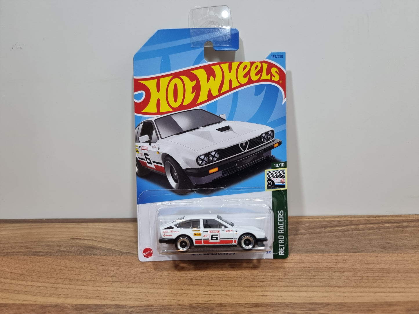 Hot Wheels Alfa Romeo GTV6 3.0 (Long Card)