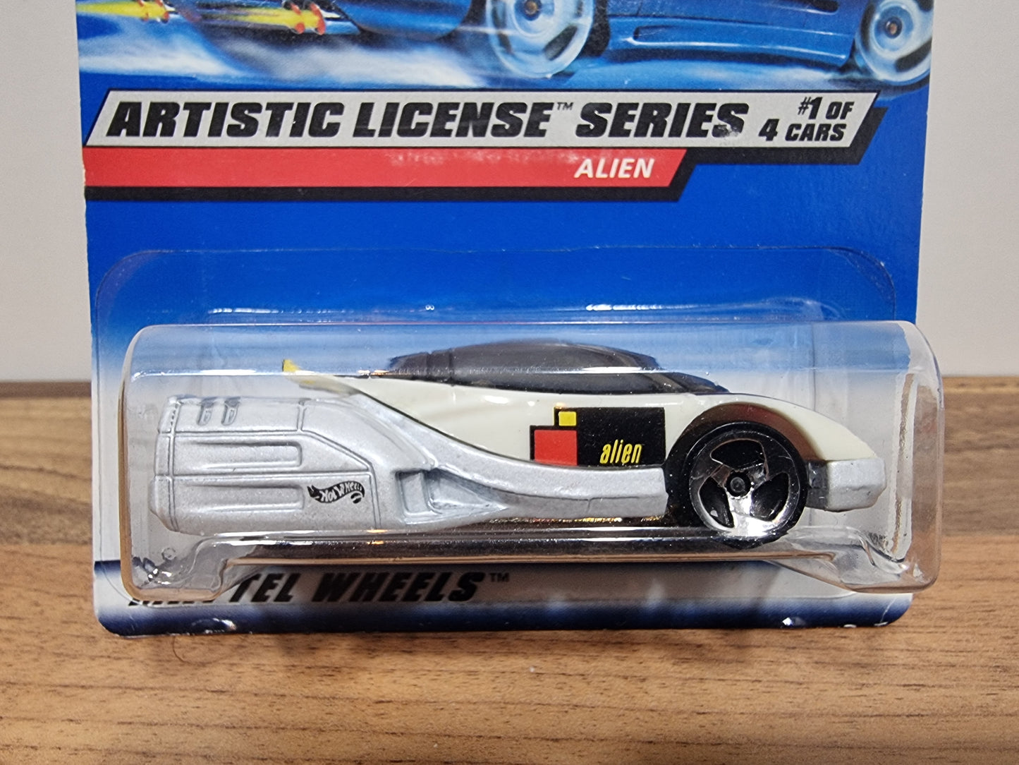 Hot Wheels Alien