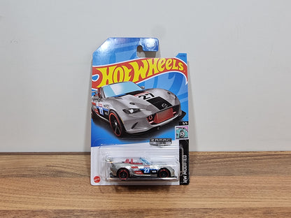 Hot Wheels '15 mazda mx-5 miata (USA Exclusive)