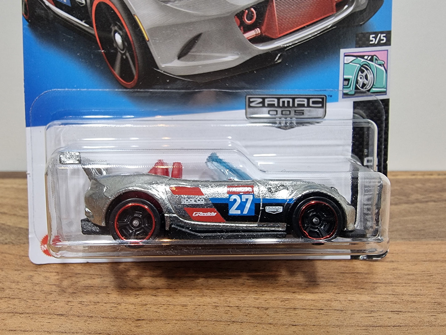 Hot Wheels '15 Mazda MX-5 Miata (USA Exclusive)(Bad Card)