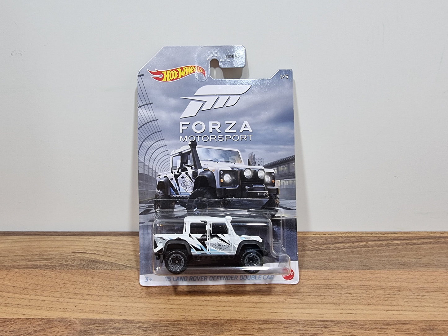 Hot Wheels '15 Land Rover Defender Double Cab
