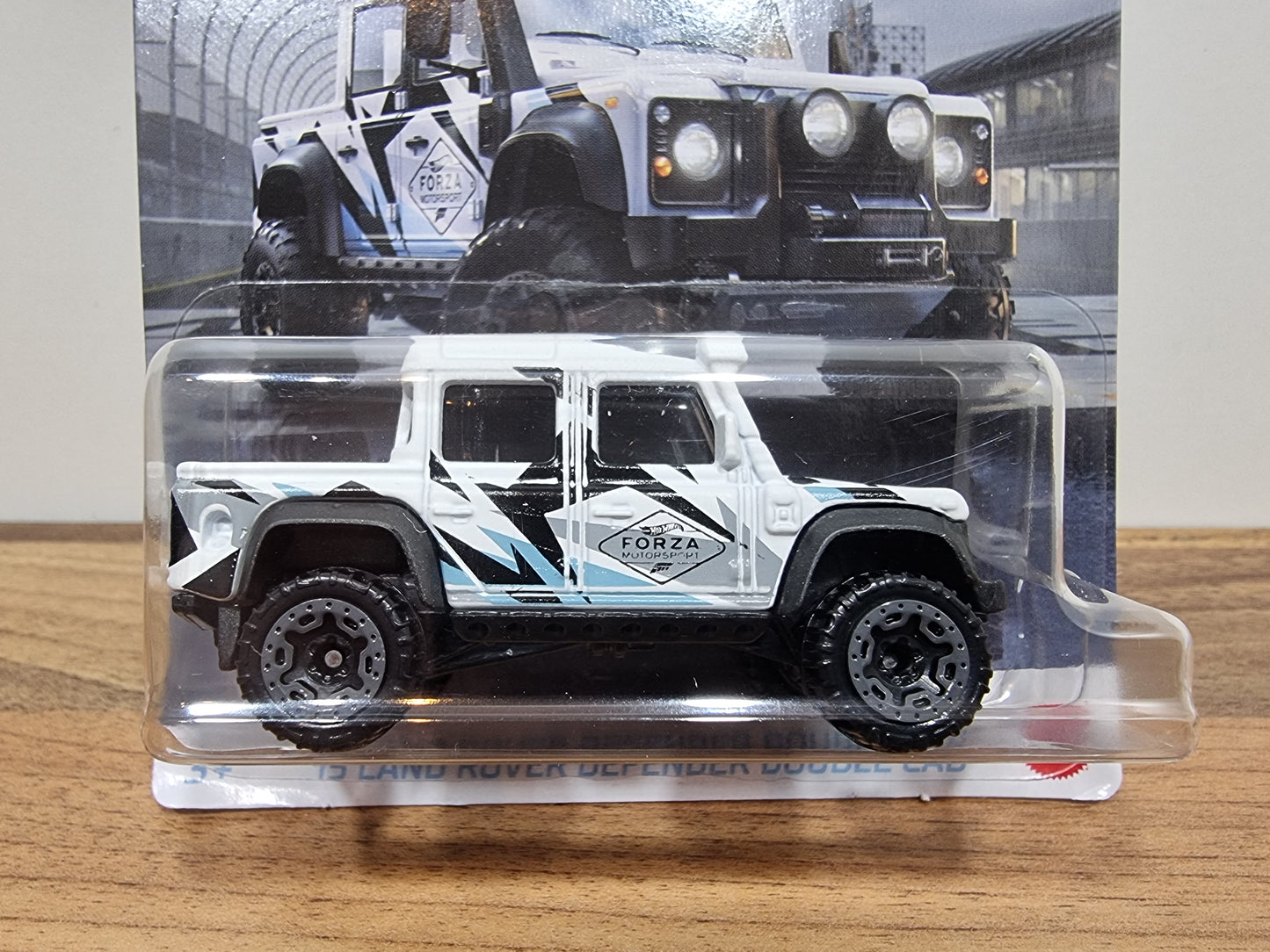 Hot Wheels '15 Land Rover Defender Double Cab