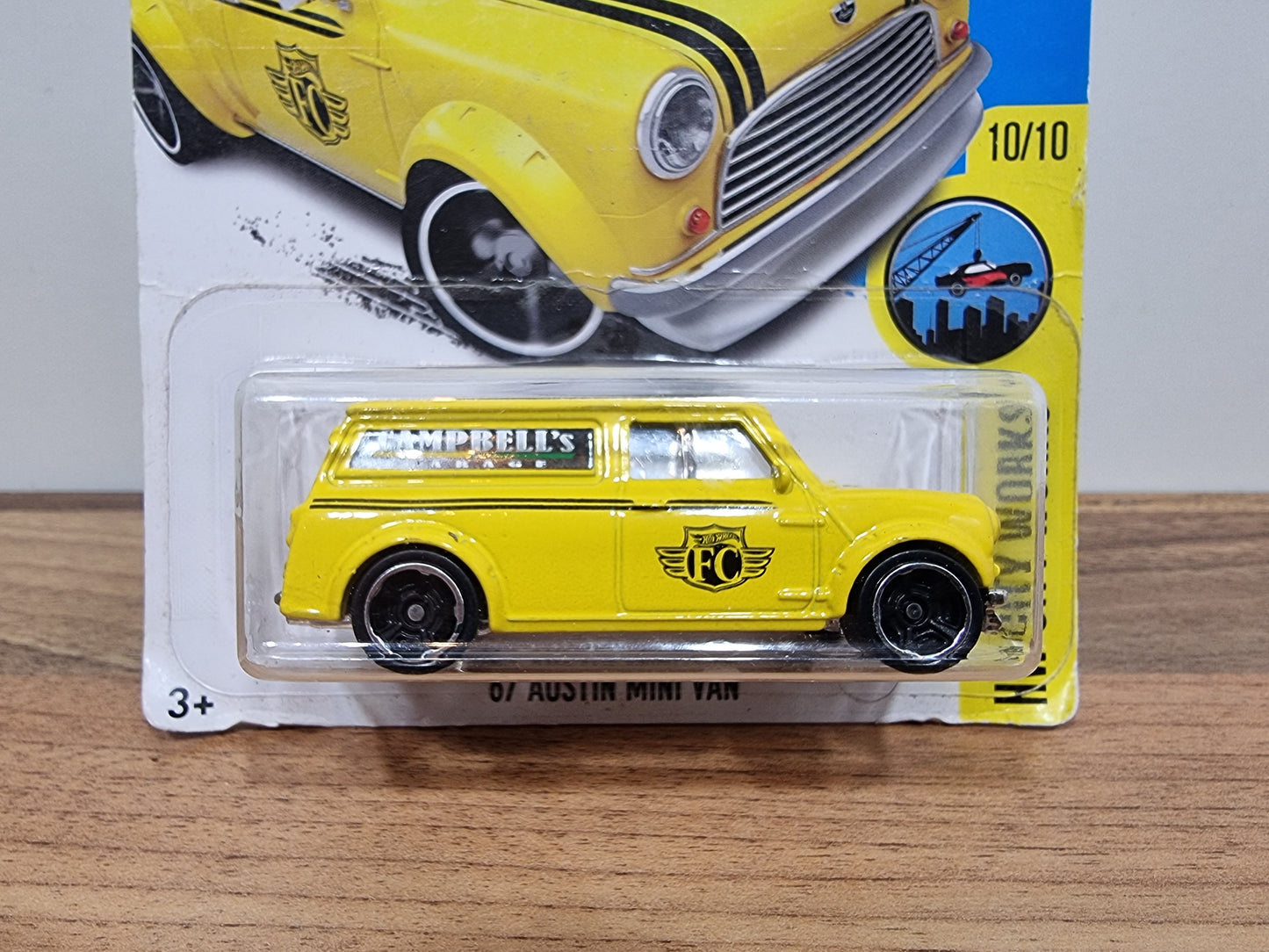 Hot Wheels '67 Austin Mini Van