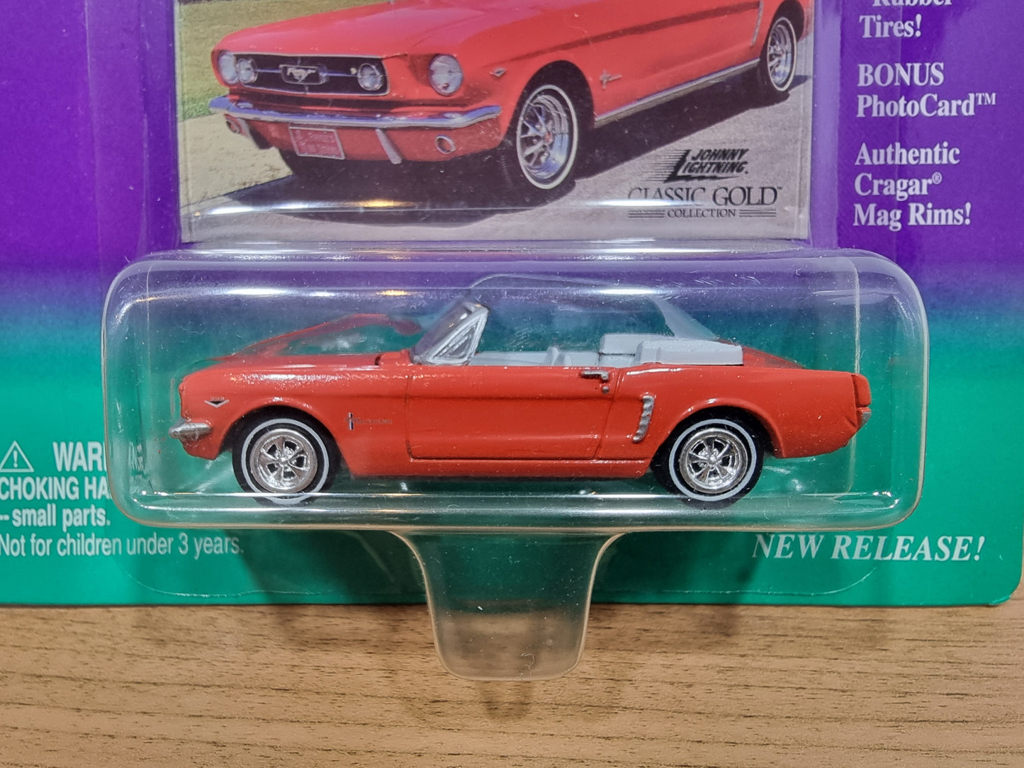 Johnny Lightning 1965 Ford Mustang