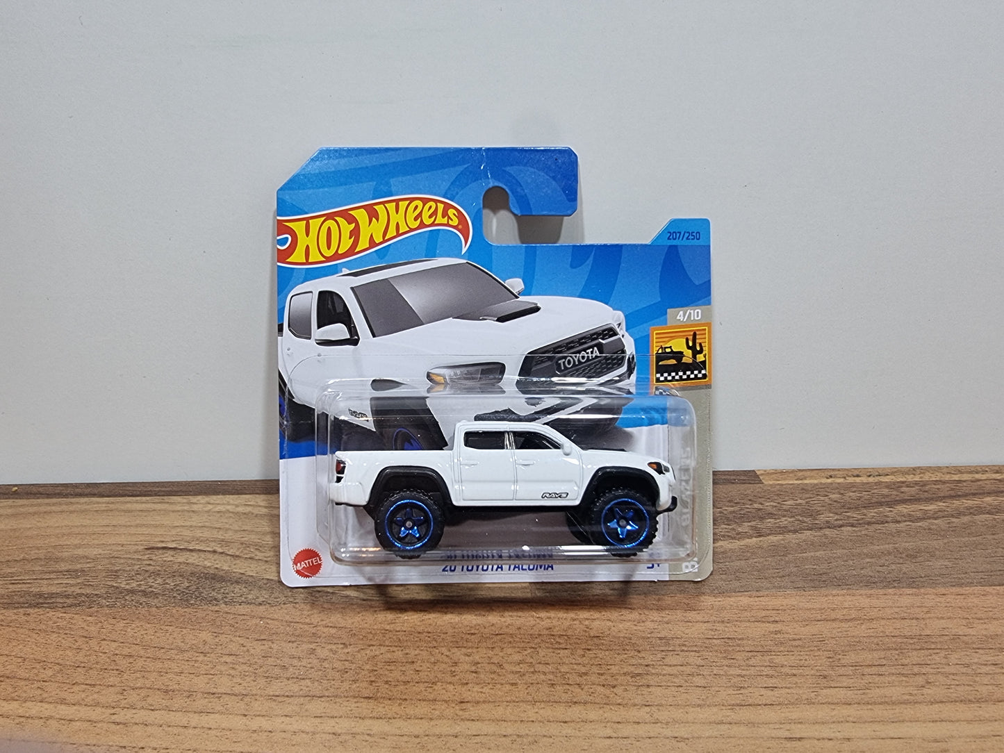 Hot Wheels '20 Toyota Tacoma (Bad Card)