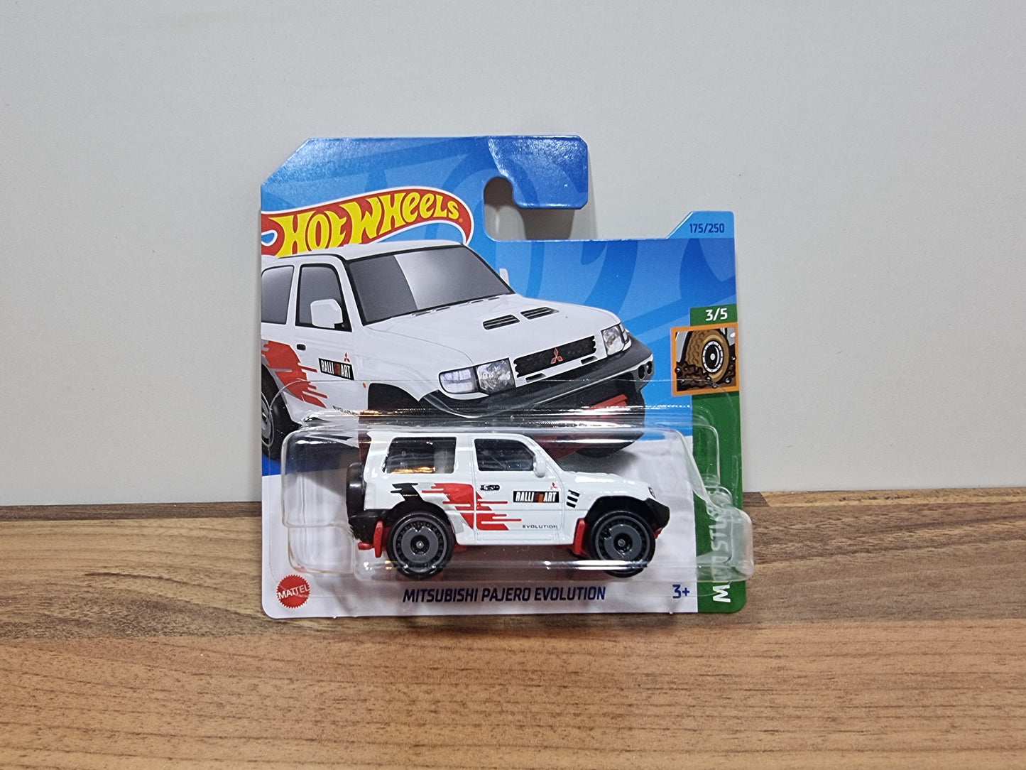 Hot Wheels Mitsubishi Pajero Evolution (Bad Card)