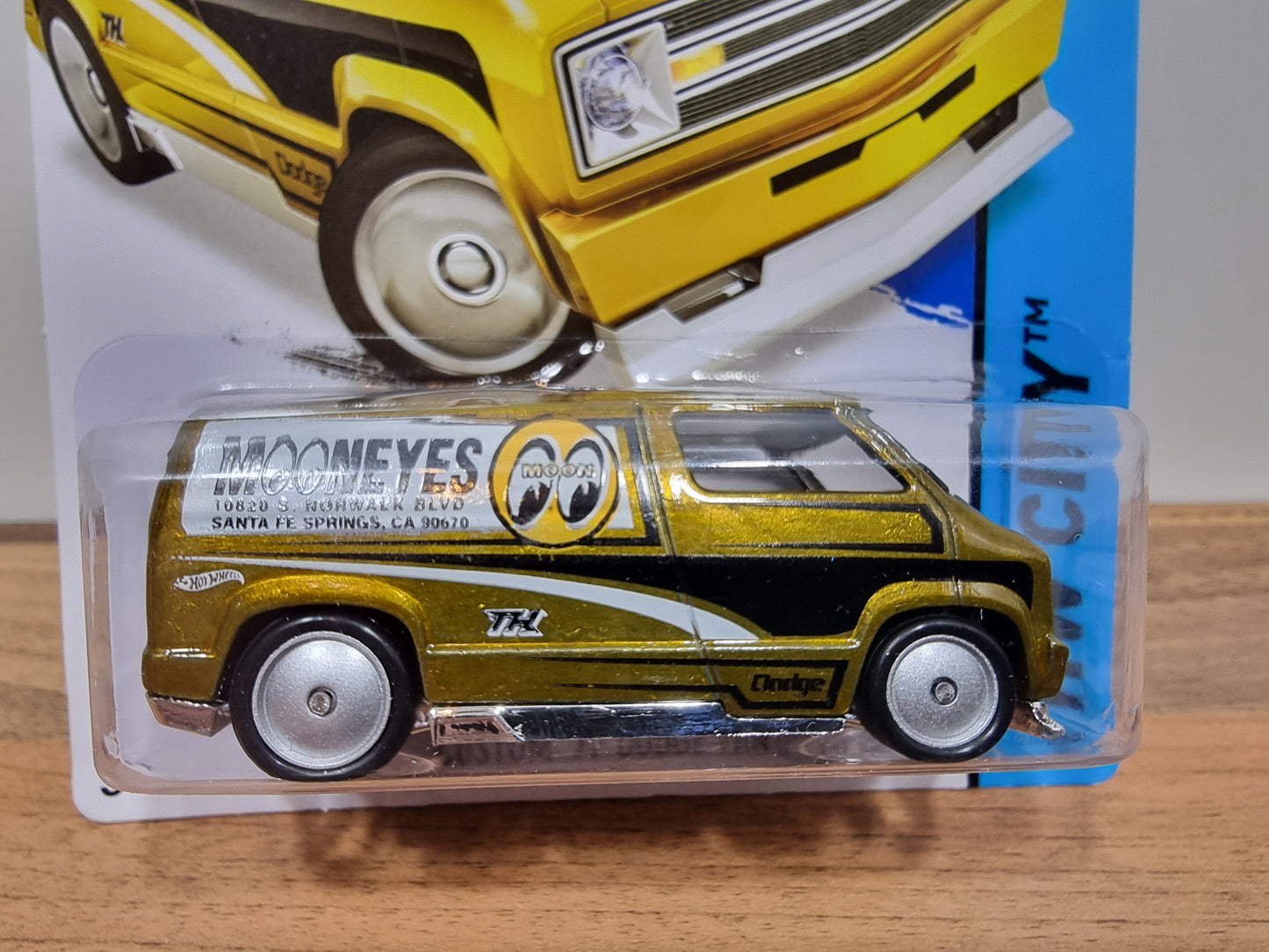 Hot Wheels Custom '77 Dodge Van