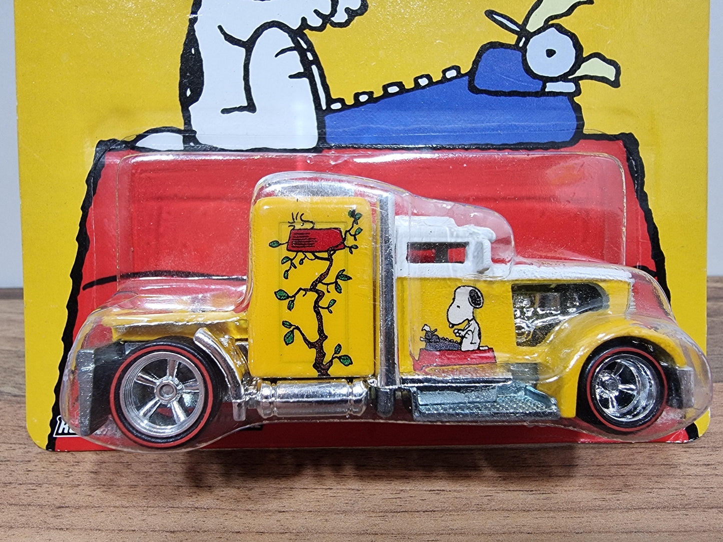 Hot Wheels Convoy Custom