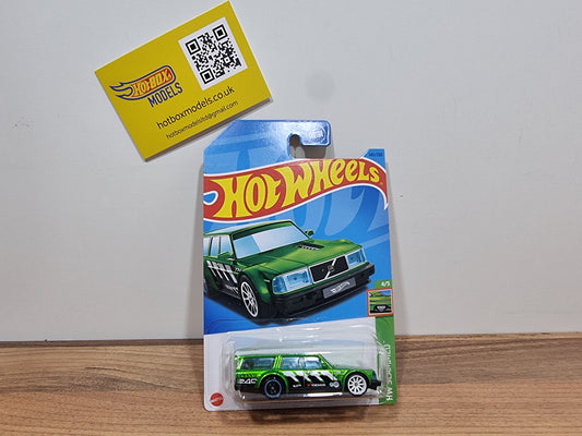 Hot Wheels Volvo 240 Drift Wagon